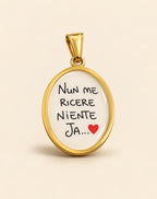 Charm "Scritte"