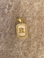 Charm Iniziale Madreperla