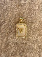 Charm Iniziale Madreperla