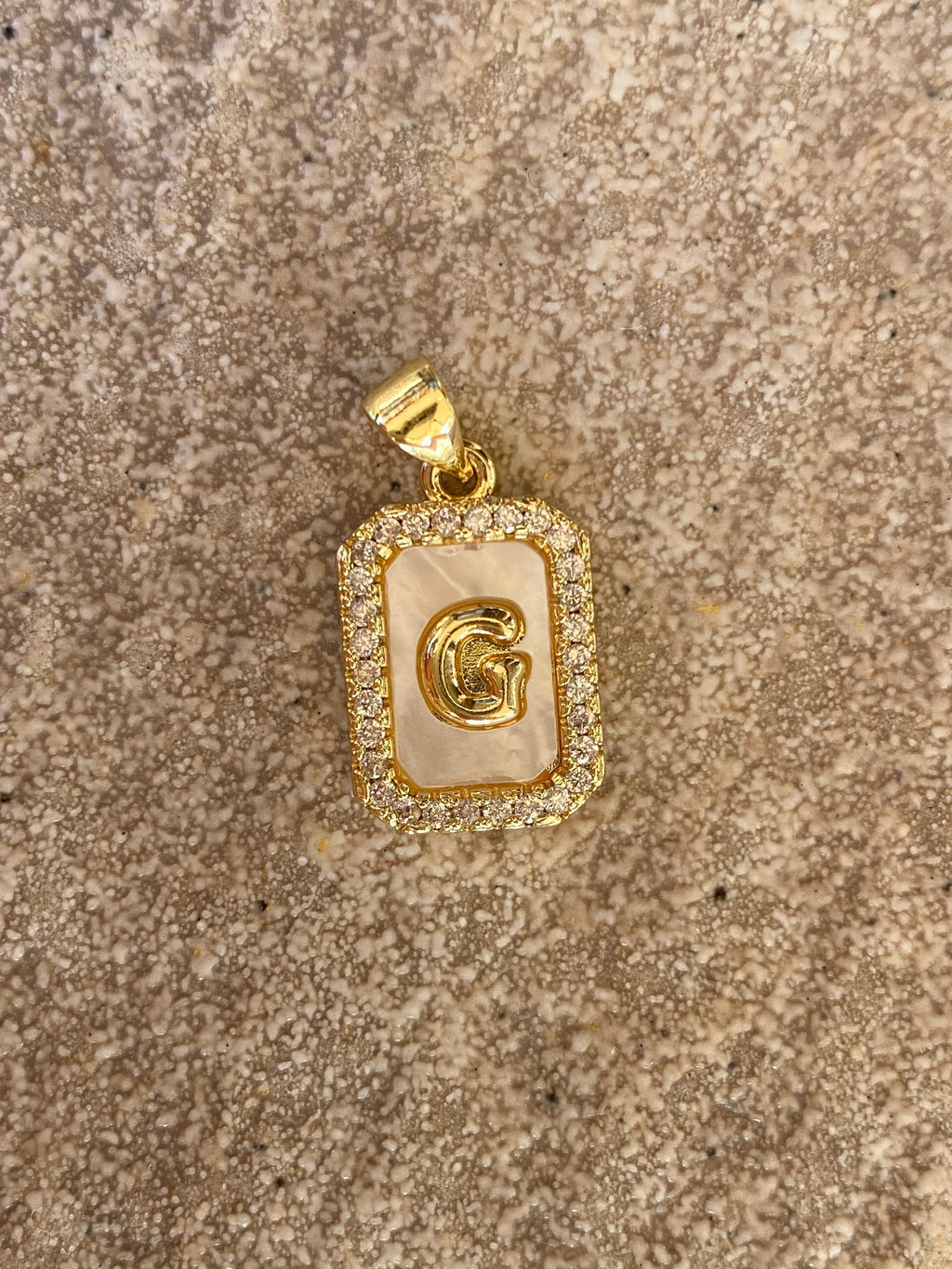 Charm Iniziale Madreperla
